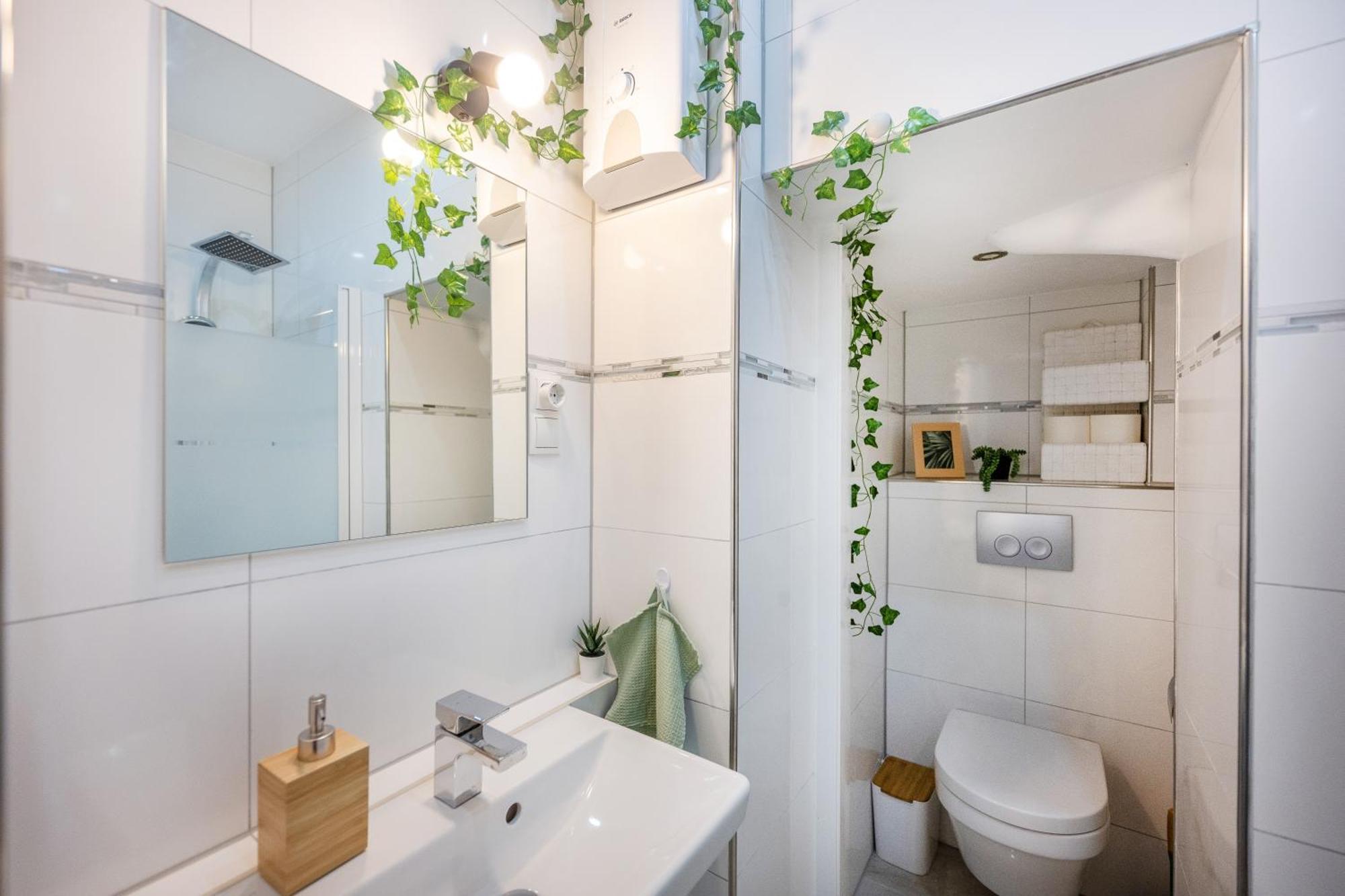 Wohlfuehlwohnung Mit 25 Qm Terrasse, Netflix Koblenz  Kültér fotó